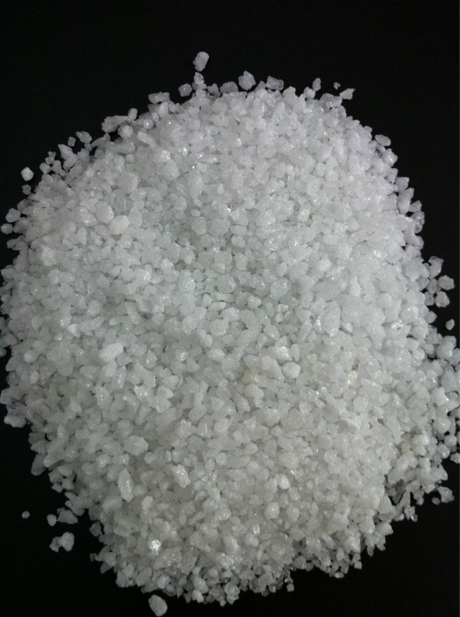 Close up of white fused alumina 