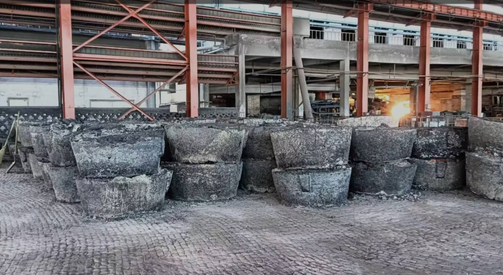 large-scale storage of calcium carbide 